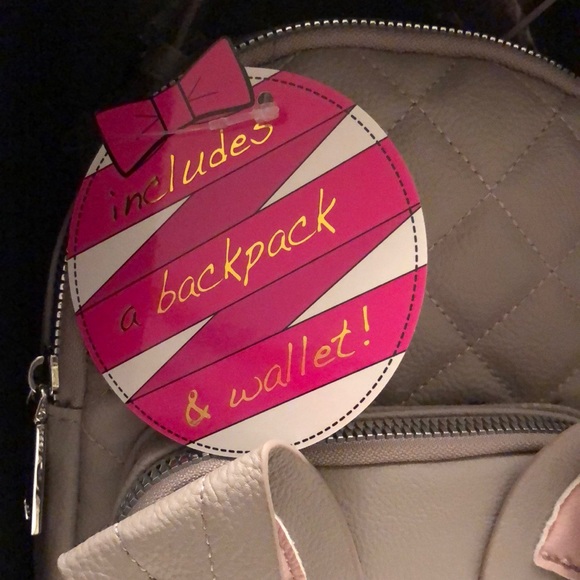 Betsey Johnson Dog Backpack ID/Card Case Box Set - Picture 6 of 11